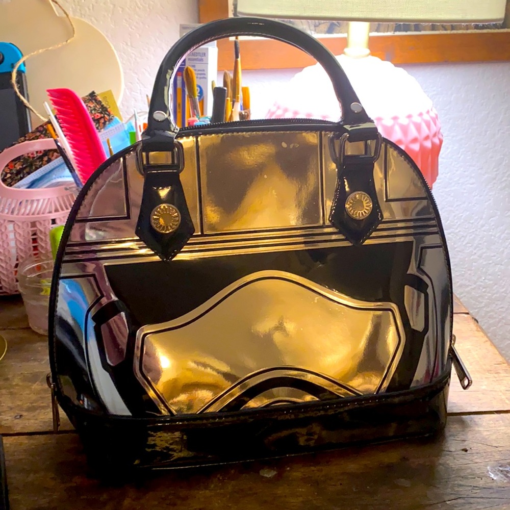 Loungefly Capra Phasma purse!